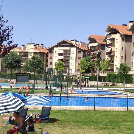 Apartamento Isabella Apartamento Jaca Exterior foto